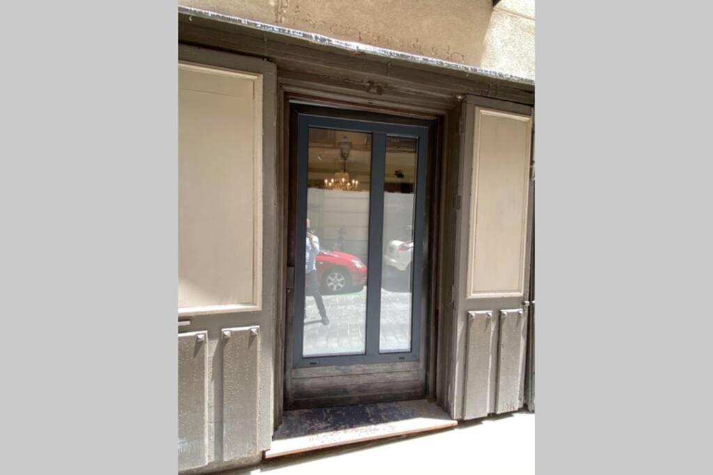 Opera Suites Fidelio , Cozy Studio In The Very Center Of Madrid Bagian luar foto