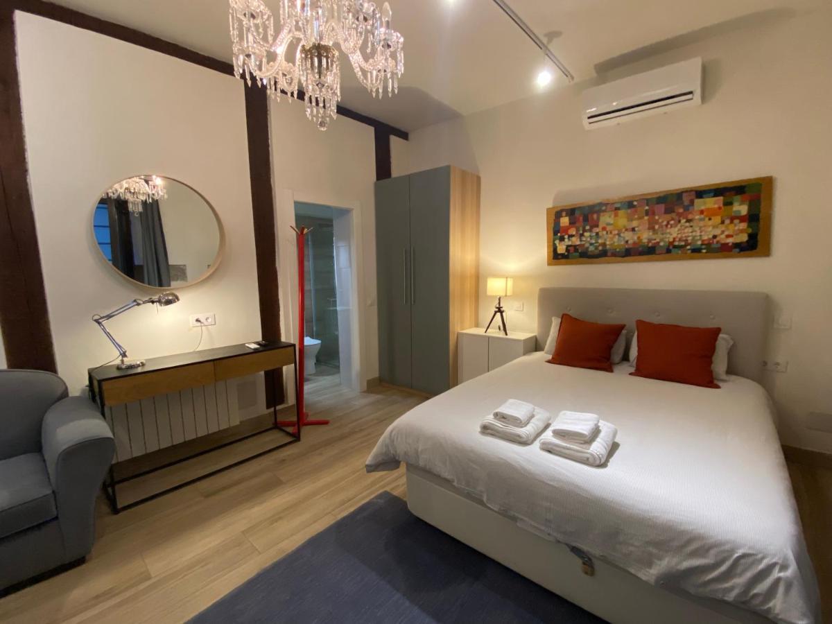 Opera Suites Fidelio , Cozy Studio In The Very Center Of Madrid Bagian luar foto