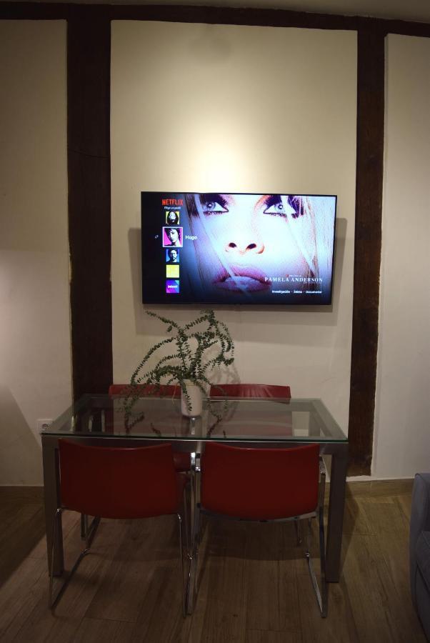 Opera Suites Fidelio , Cozy Studio In The Very Center Of Madrid Bagian luar foto